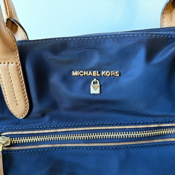 Michael Kors Blue nylon tote bag - Picture 2 of 8
